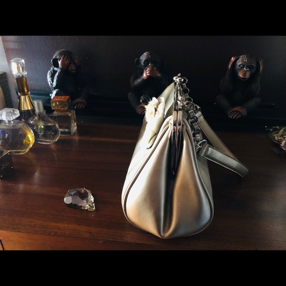 LIZ CLAIBORNE VINTAGE GOLD HANDBAG - Picture 3 of 3